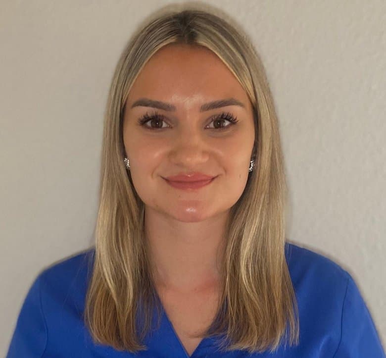 Larina Swiss cum slut