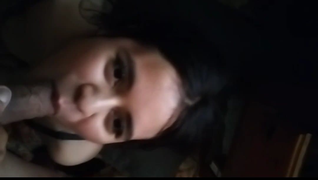 Una cogida a mi novia la más puta y zorra , me dice que ella es mi puta. Más en el perfil.