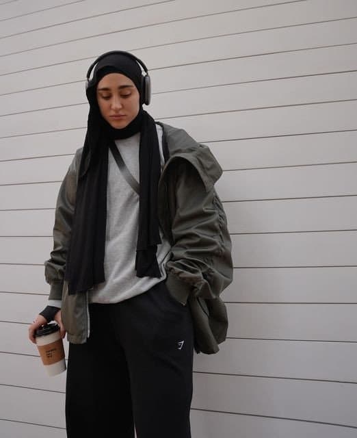 Leana debb with & without hijab