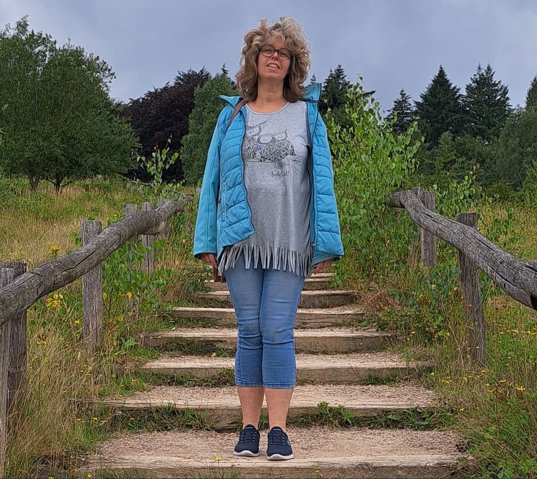 Johanna a married and cheating Dutch slut to use and fuck who loves gangbangs and cumdumps