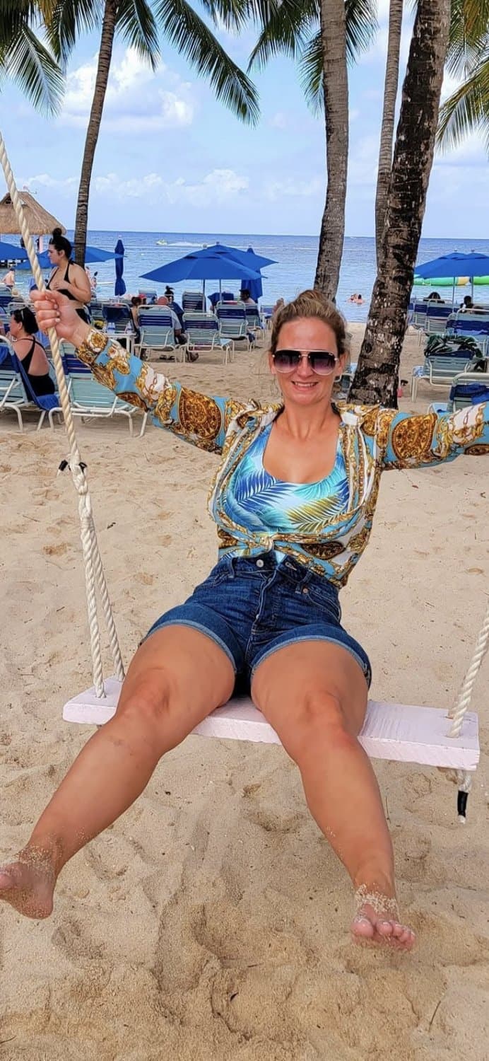 Orlando milf Julie Vaughn