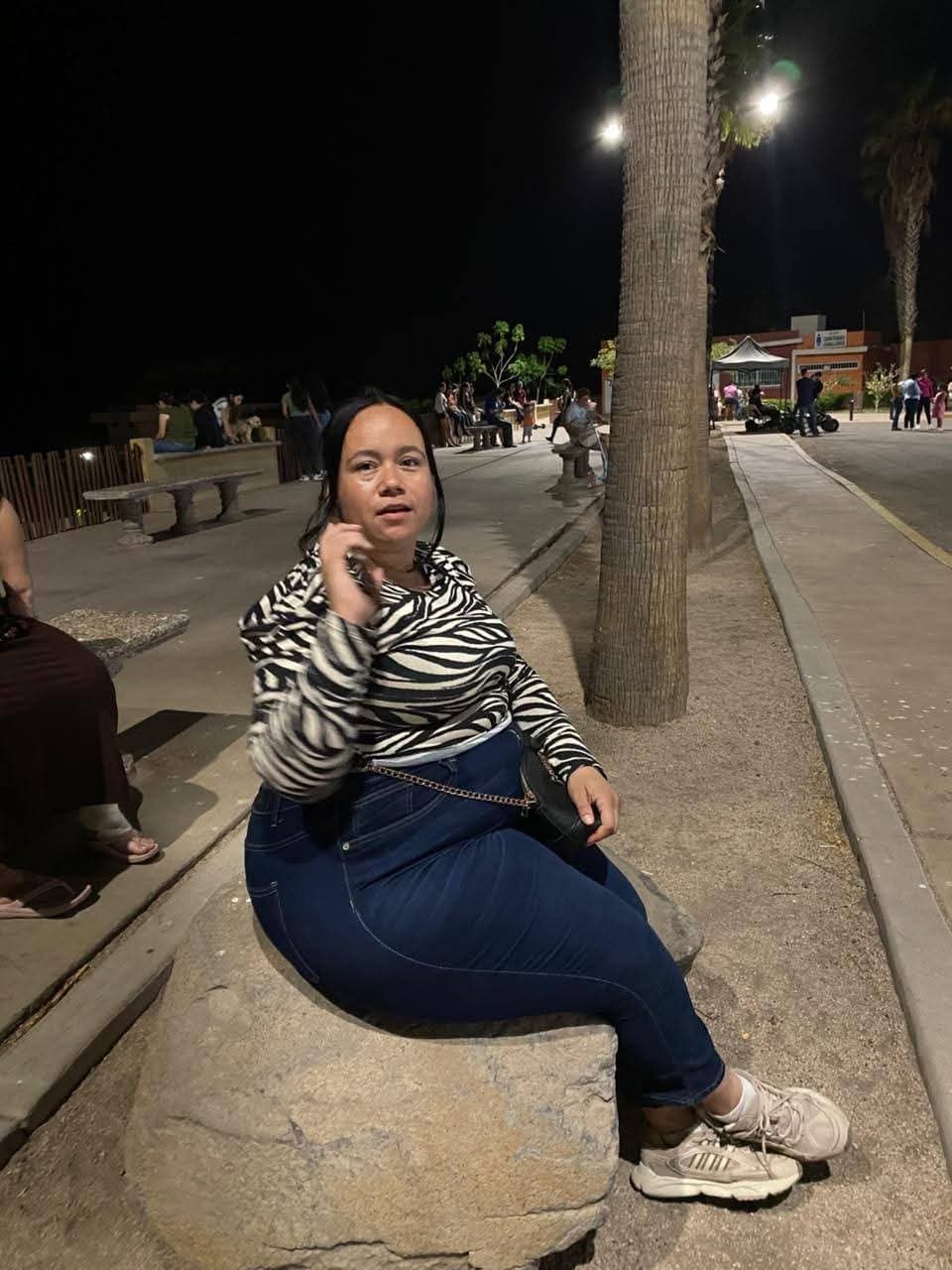 PEAR SHAPE THICK CURVY LATINA SSBBW BIG BOOTY ASS