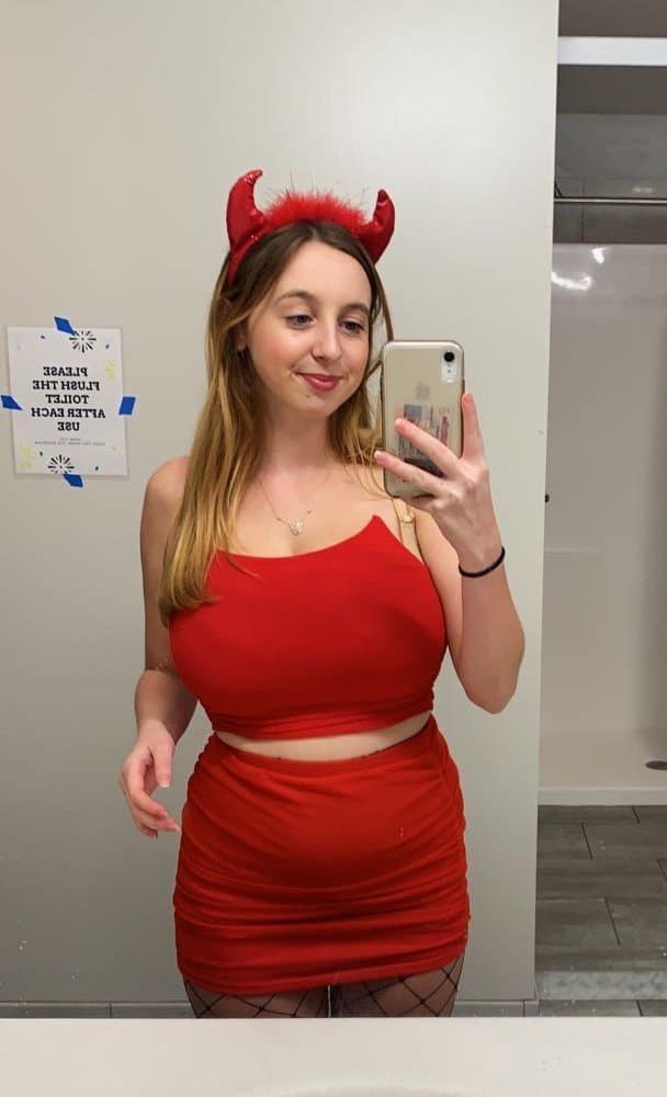 busty college girl Br1dg3t II
