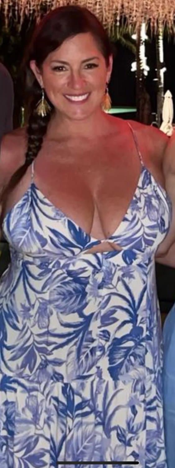 ESPN full figured sports reporter Sarah Spain likes to show off her huge massive milkers.