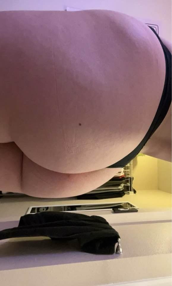 29 y/o Natalie with an amazing body