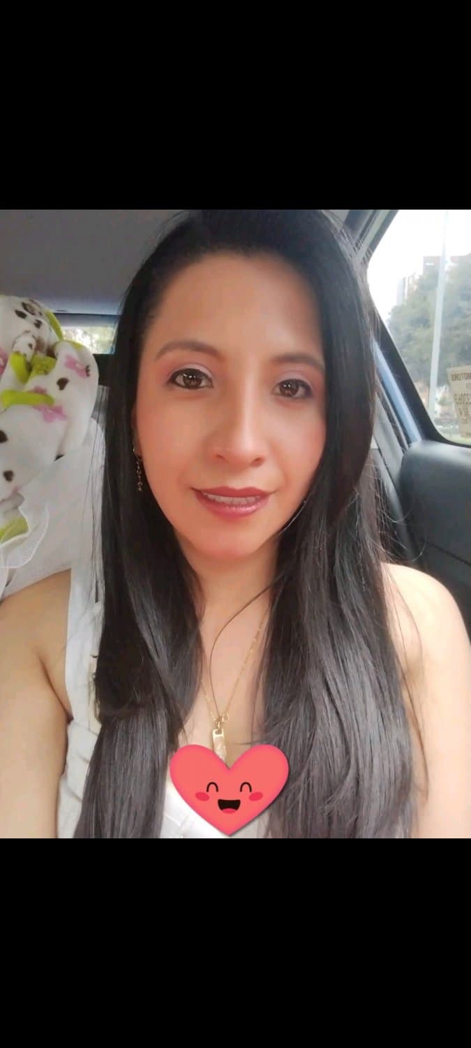 Hotwife de 32 años deja a su cornudo por irse a vivir con su amante de 67 años al campo