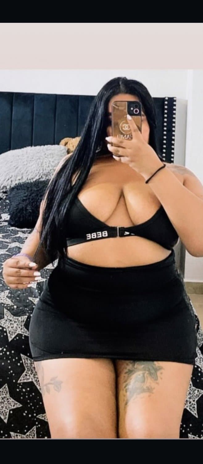 esa chica latina Vanesa Charlotte 027 esta muy hermosa y muy porno?????????