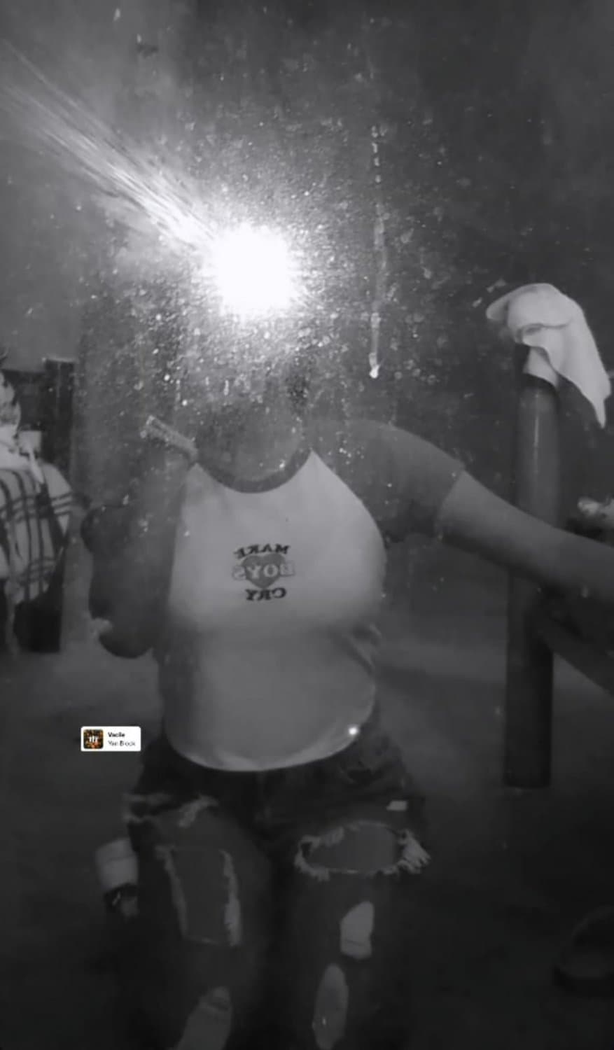 Melany Dayana morrita pendeja que es adicta a la verga y le gusta exhibirse, que opinan de ella ?