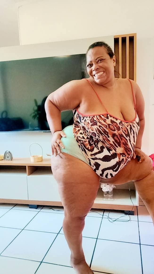 Click to view full size LATINA THICK JUICY CHUNKY SSBBW BIG ASS BOOTY