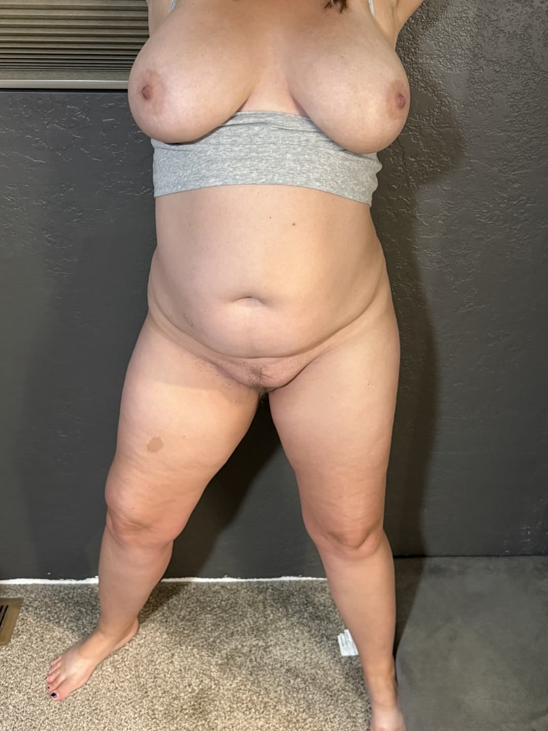 Sexy Amanda showing off her big tits and sexy ass