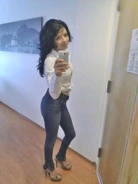 Vendedora mexicana sexi de Elektra