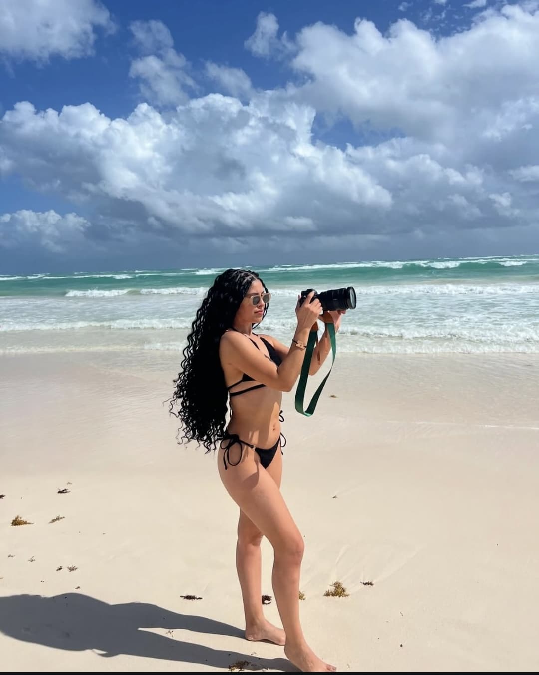 Kimmie Q97 from Fresno 559 ?goonfuel feet, soles, legs, nips, tribs. I love jerking to her ?