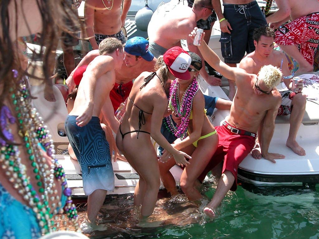 Unknown Hottie, Lake Havasu Memorial Day Weekend 2003 Pt. 1