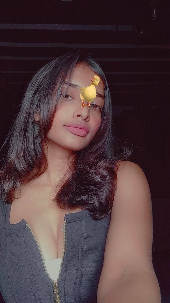 Very pretty Indian gym lover girl hot nude pics showing her big boobs (38+ many pics)