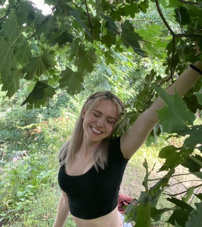 Click to view full size dumb ass licking gagging whore ariadenbrough her kik