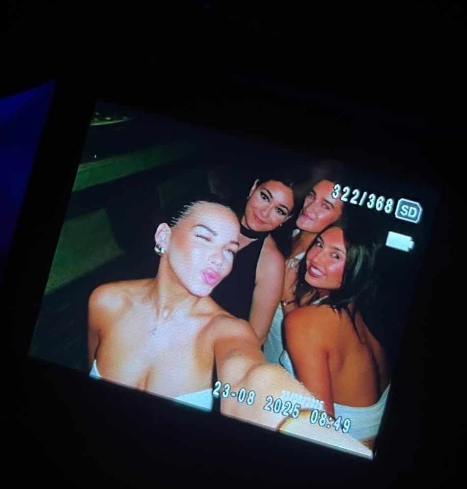 22 yo IRL mom: Hottest IRL gym milf ever! (Part 1) - Please REPOST if you like!