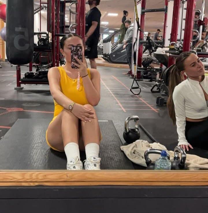 This Chav Chloe told the practitioner, "give me the deluxe ultra suction nut extractor cock lips"