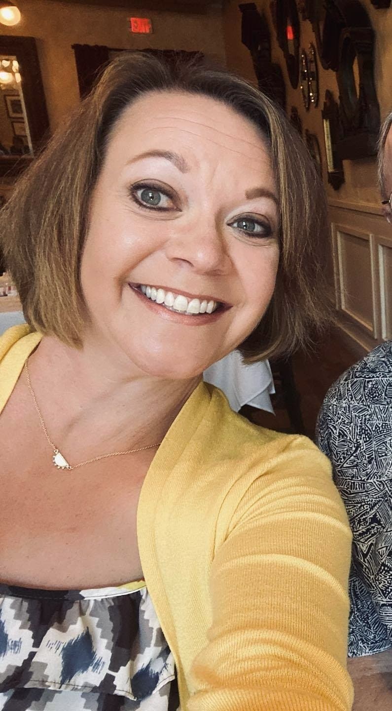 Musician Julie & wholesome Melissa stripped naked at a bar contest circa early 2000’s