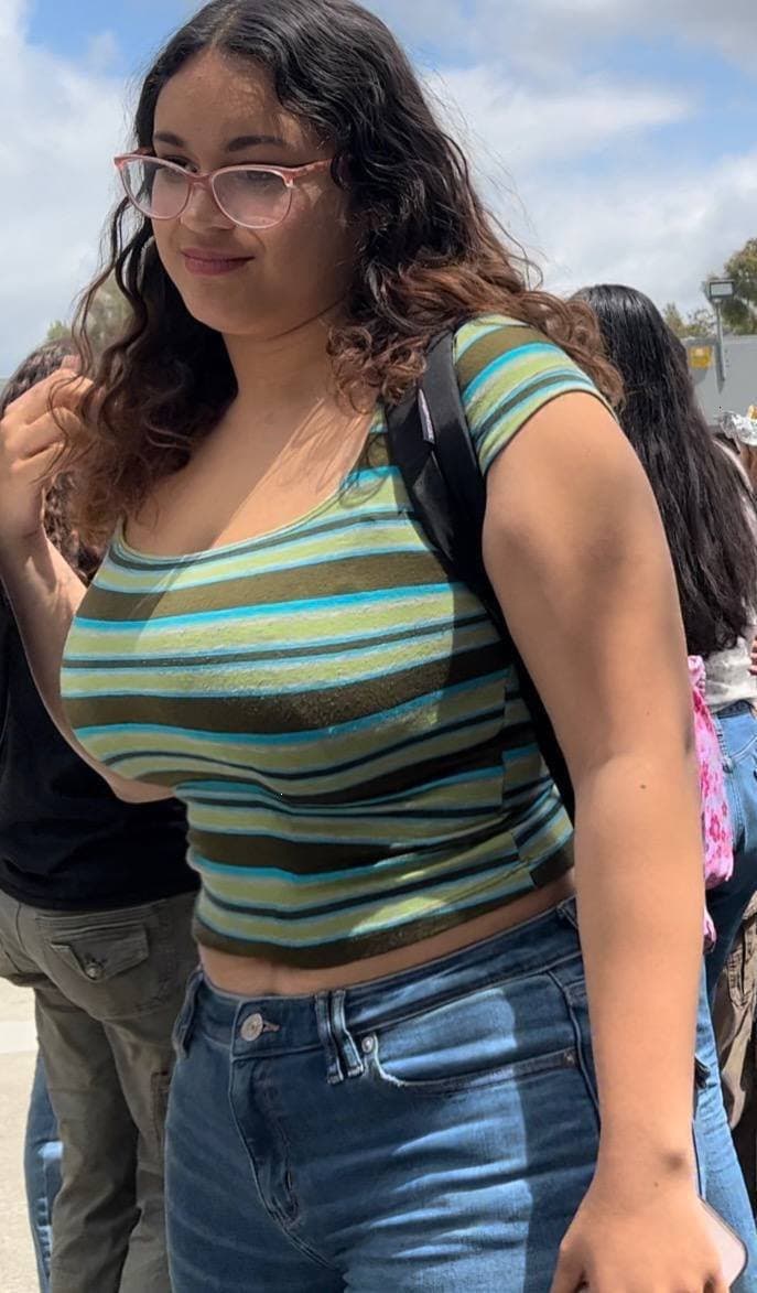 Barely legal teen whore : Elena