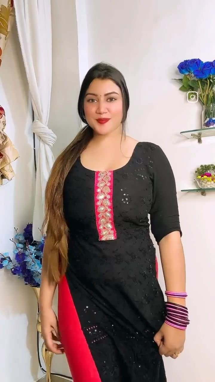 Beautiful Indian busty girl Anjali Joel