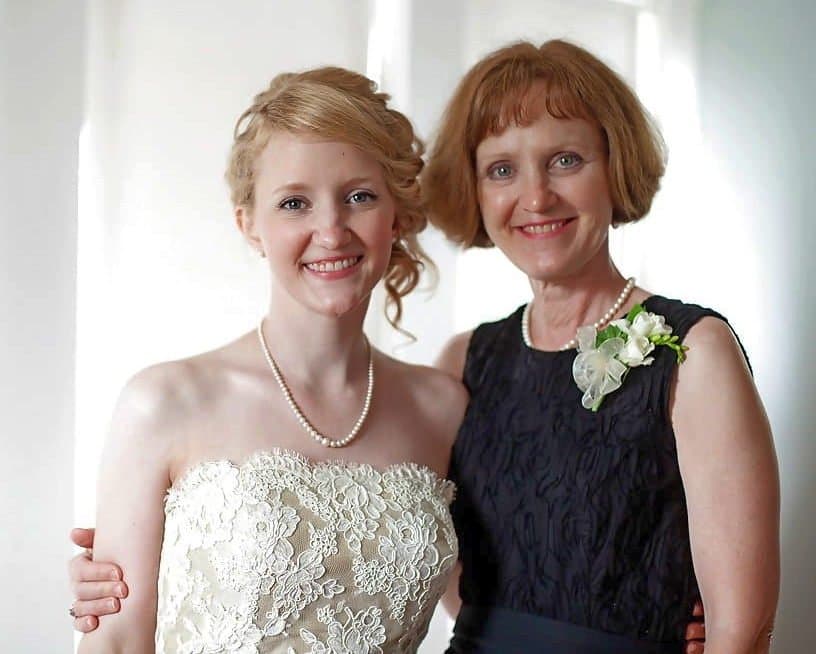 Melanie, a wife cum slut showing her cunt