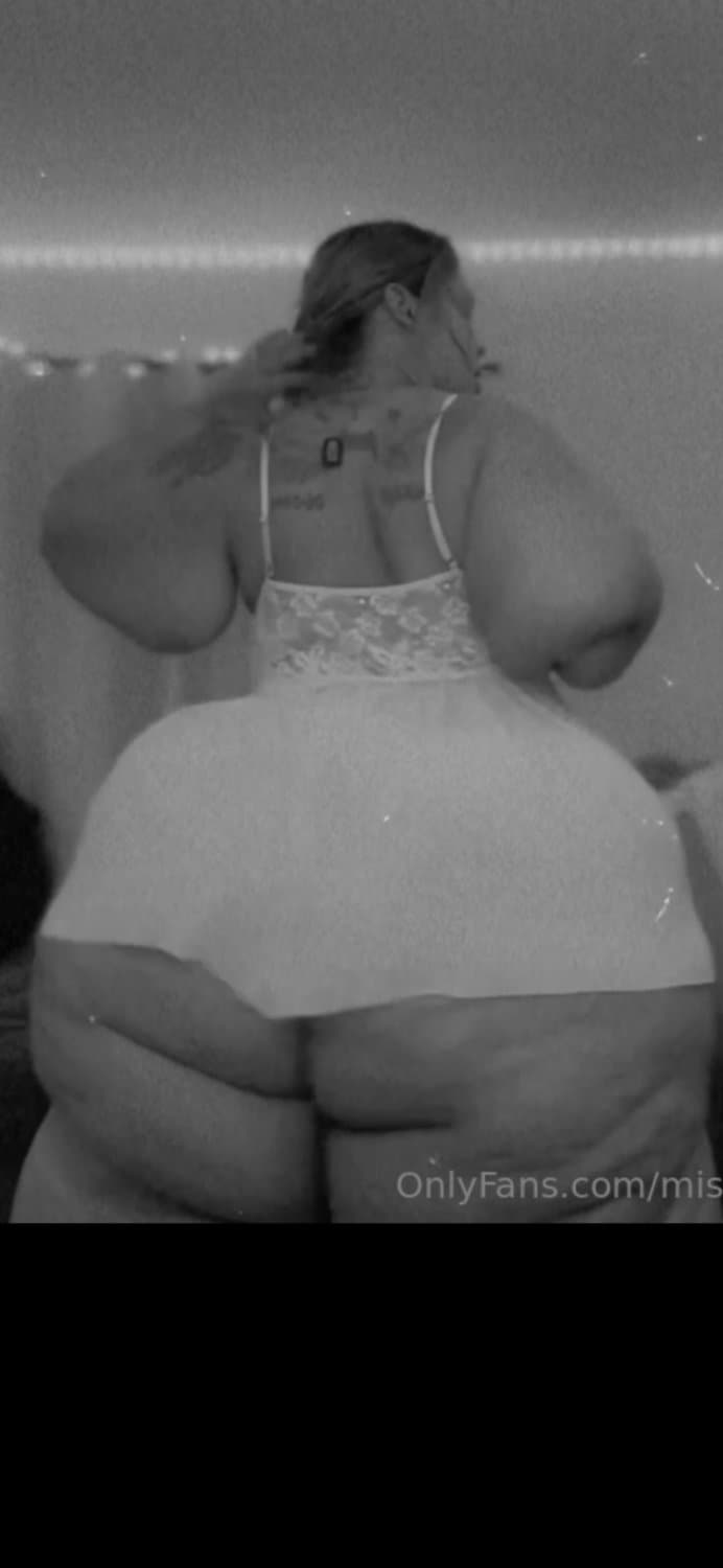 Mami Got A Colossal BoOtY!!!