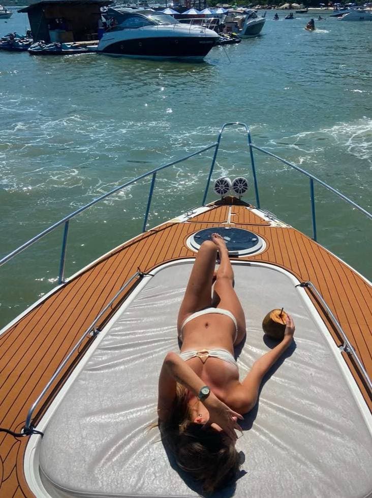 Bibi loirinha gostosa