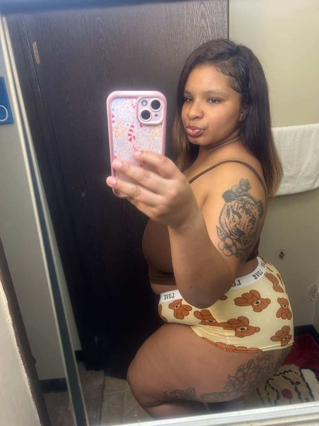 JUICY THICK BIG ASSES LATINA EBONY BBW SSBBW