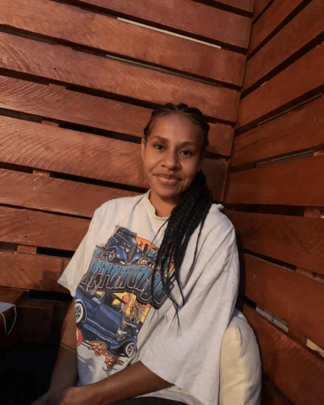 BBC digging her ass makes her scream