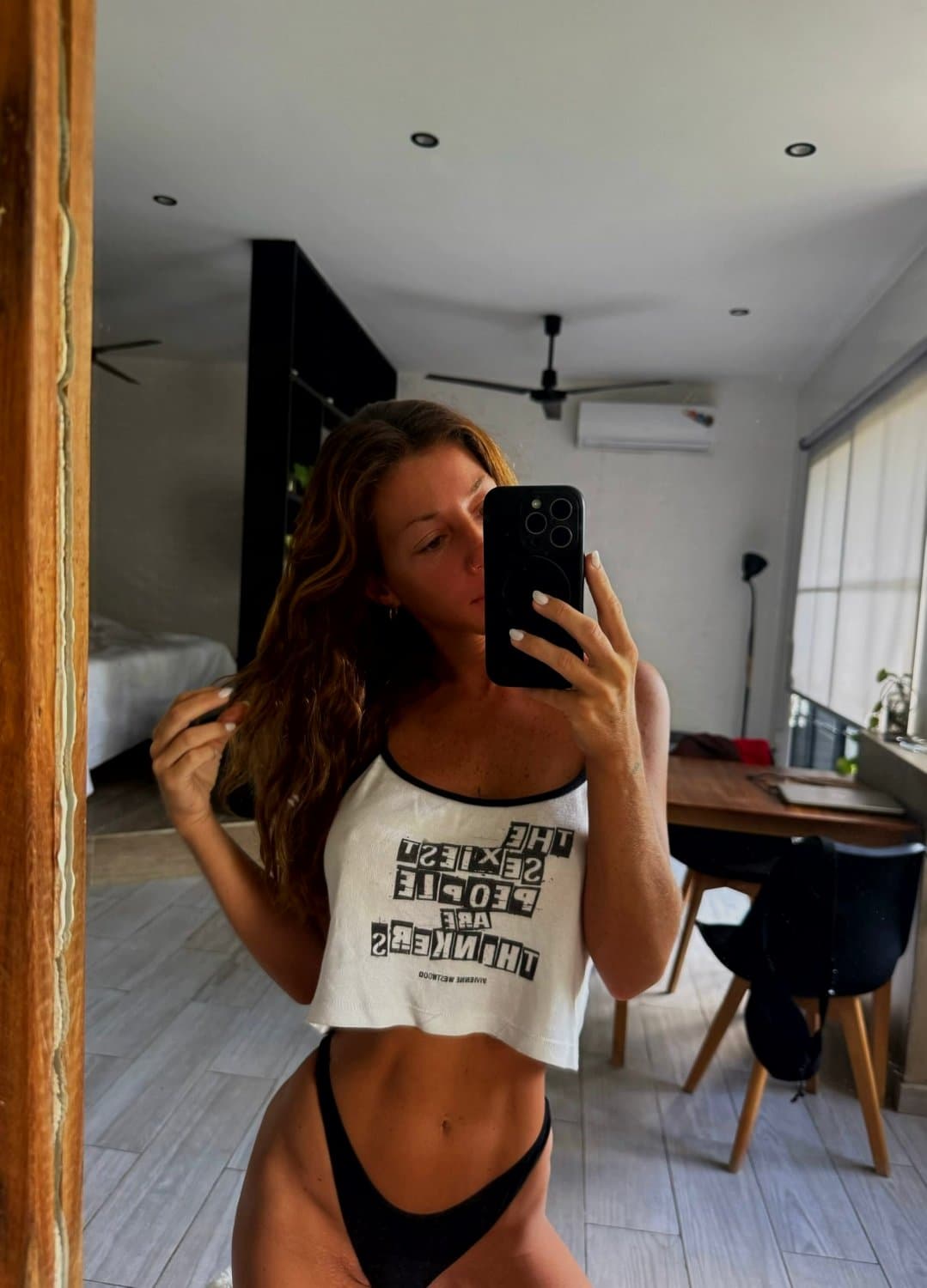 Click to view full size Lots of me to explore