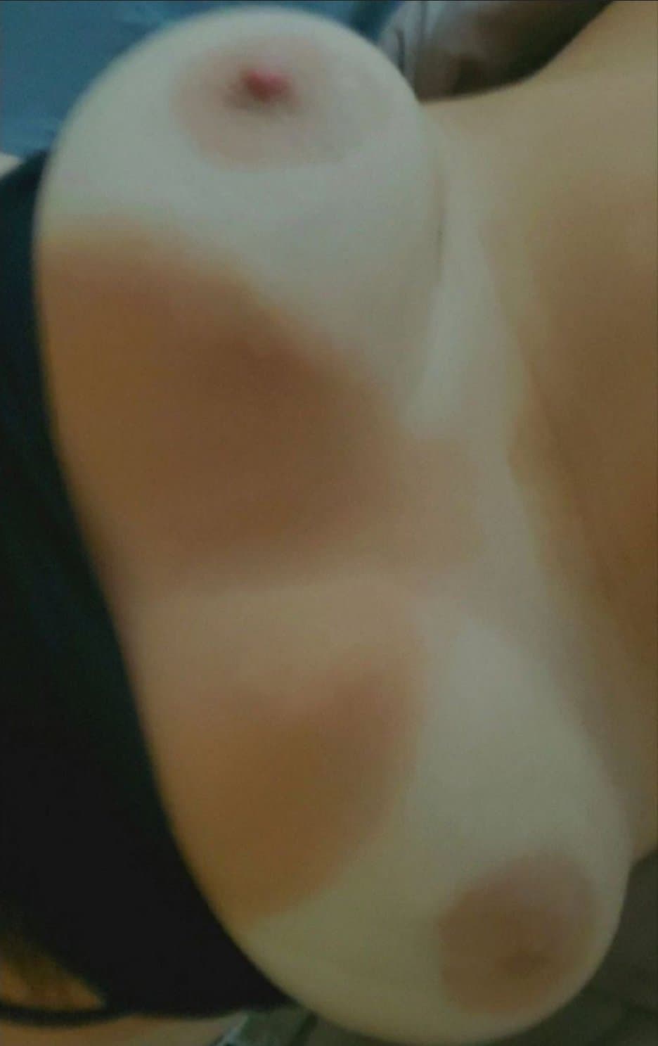 "You like the way my titties dance?" Ginas big tits bouncing