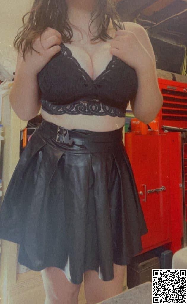 Kaylee - 23yo Big Tits (Non-nude)