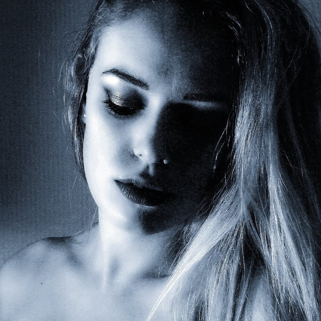 Click to view full size Limited time! Dutch slut face