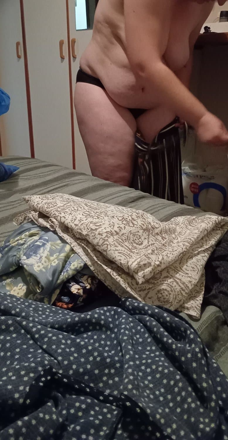 Sneaky 2 getting dressed