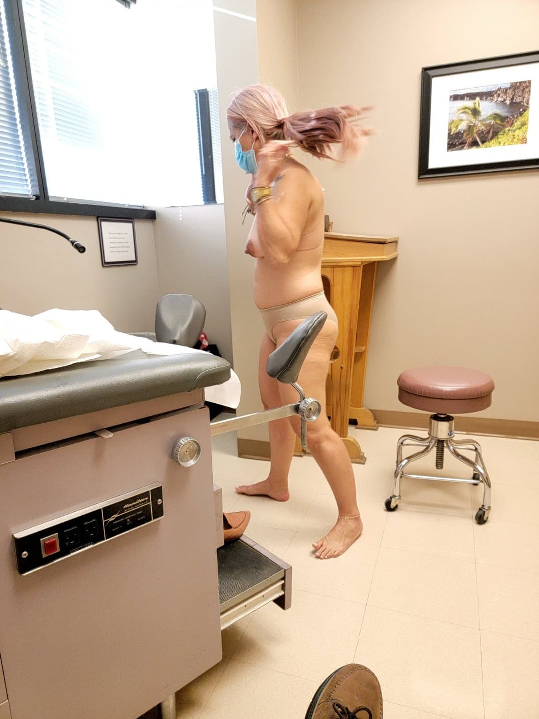 Slut visiting the clinic