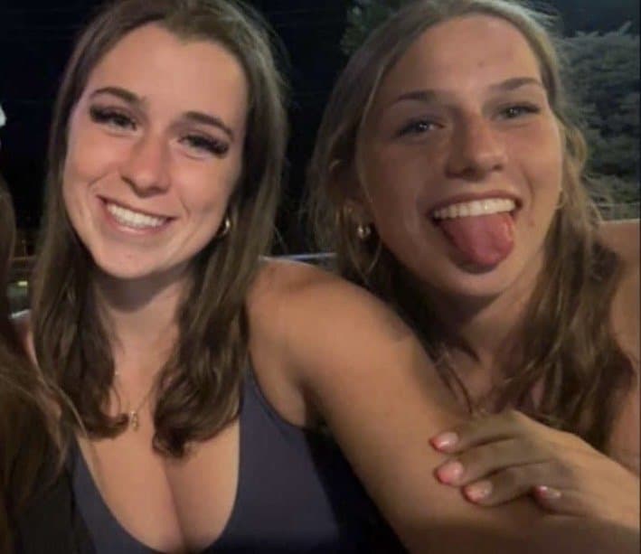 Click to view full size Which sister is hotter Skylar and Alexis