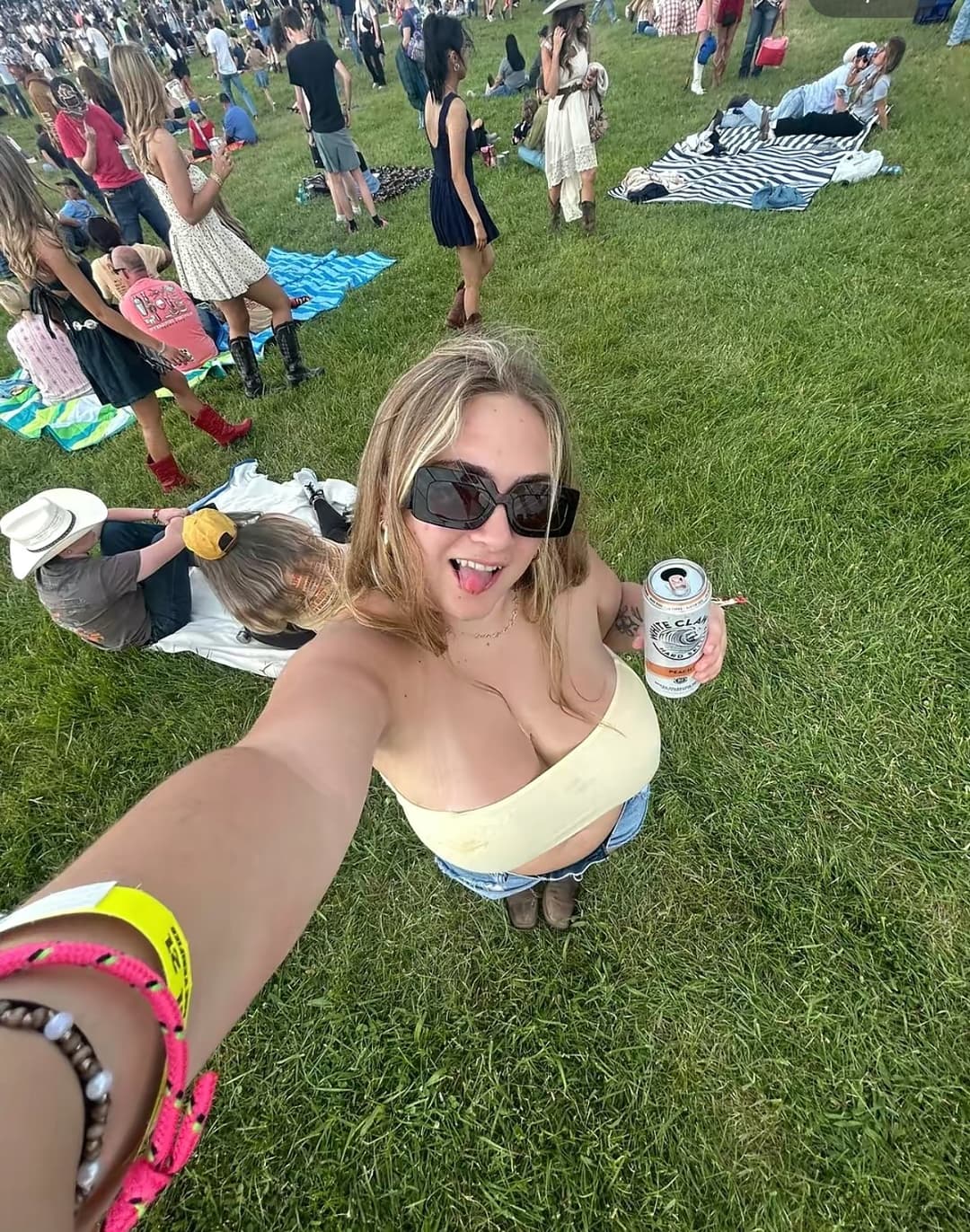 Big tit college slut named Cecilia aka Cece