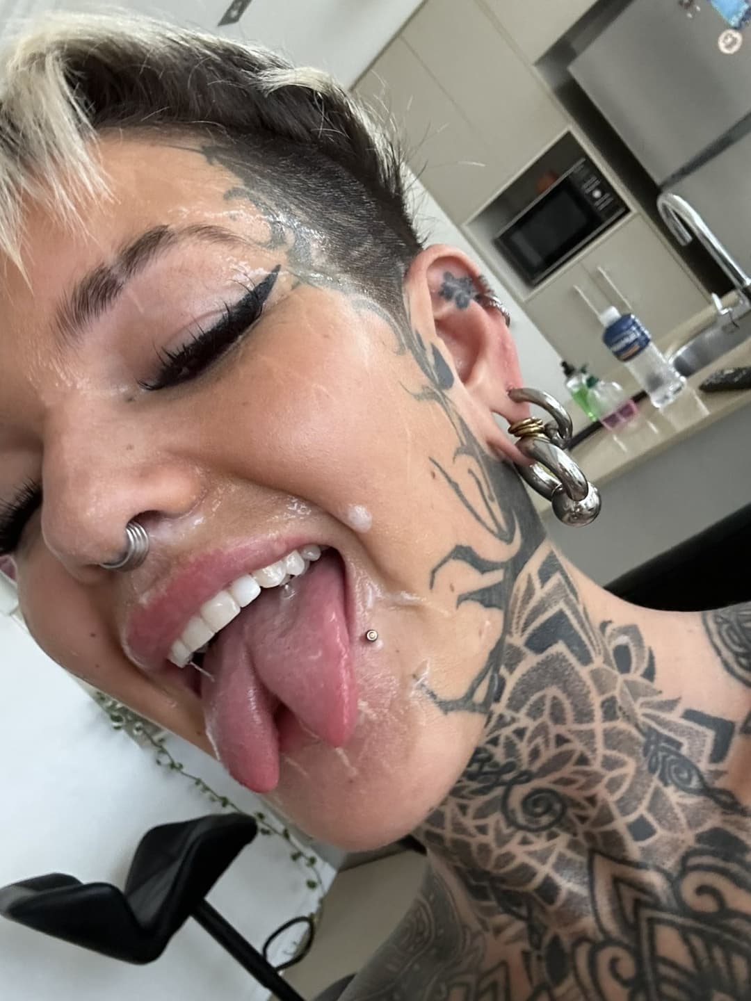 Click to view full size Maybelline Monday Pt 30 DELUXE FINAL