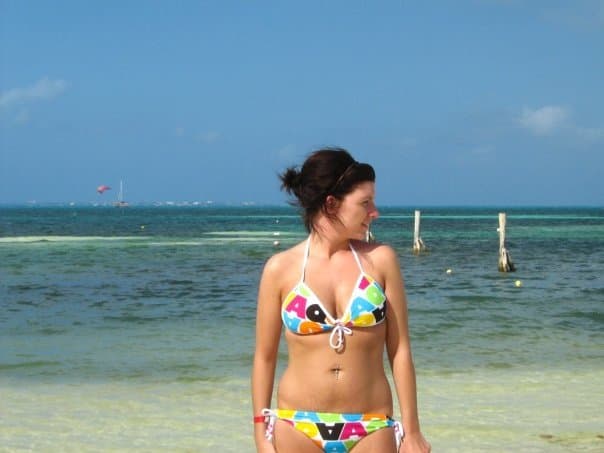 Click to view full size Kady from Ontario - Wants to see some of the world. And that world to see her.