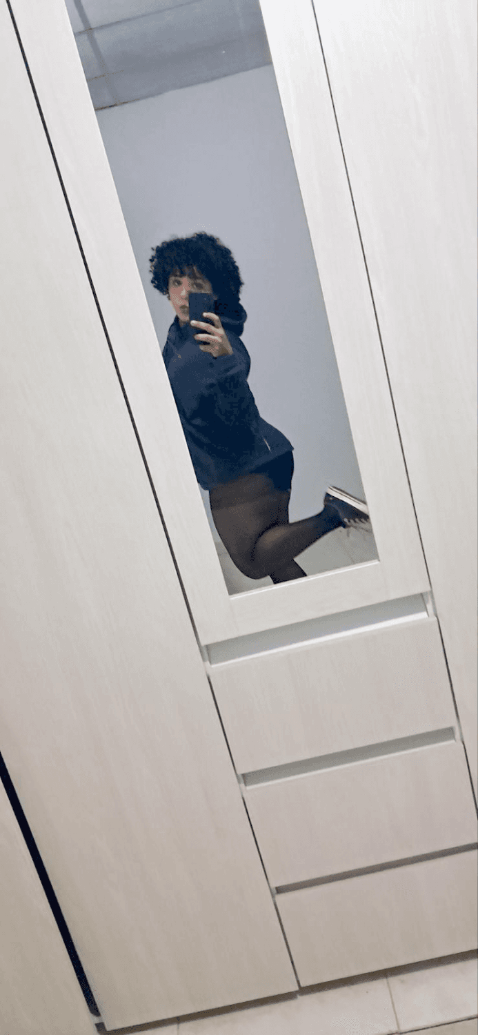 Young boy, 21 loves wearing makeup, thong, stockings and being feminized! Kik: Tending127