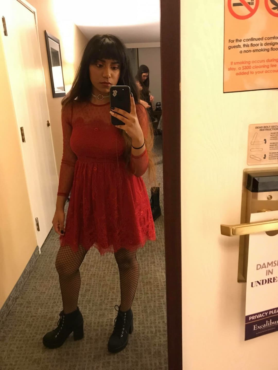 broun girl shoe her sexy curvy body sexy mall