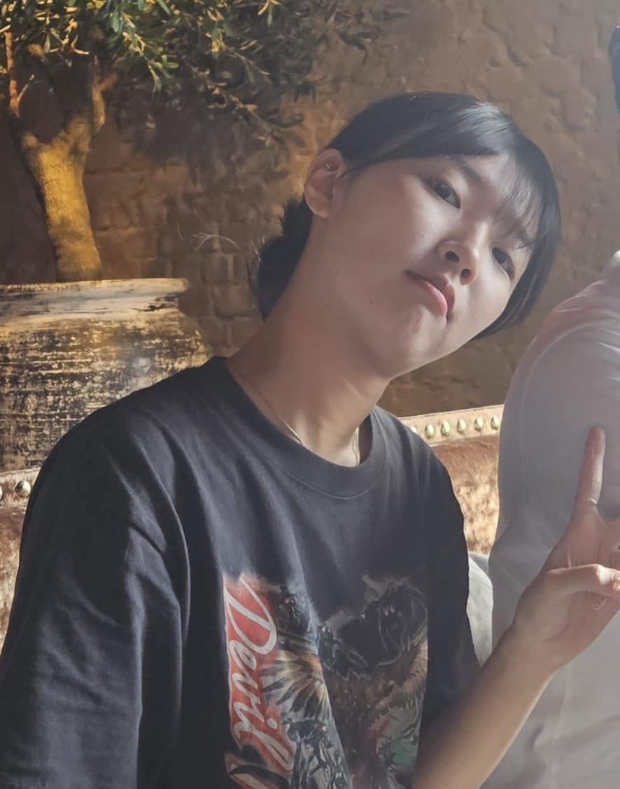 Korean uni student friend feet