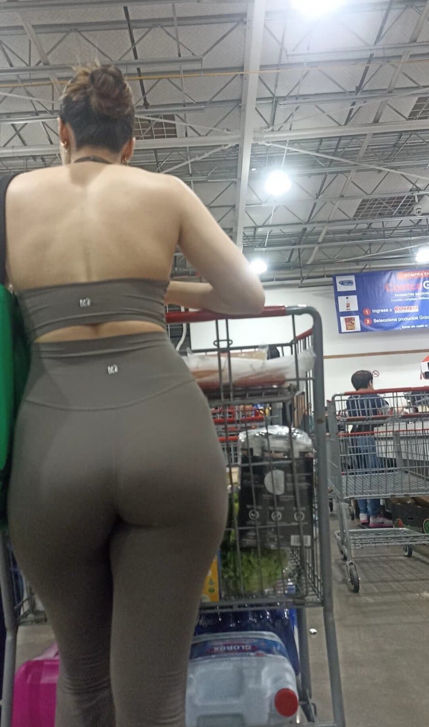 Click to view full size Que opinan de mi cuñada y mi esposa esta mejor