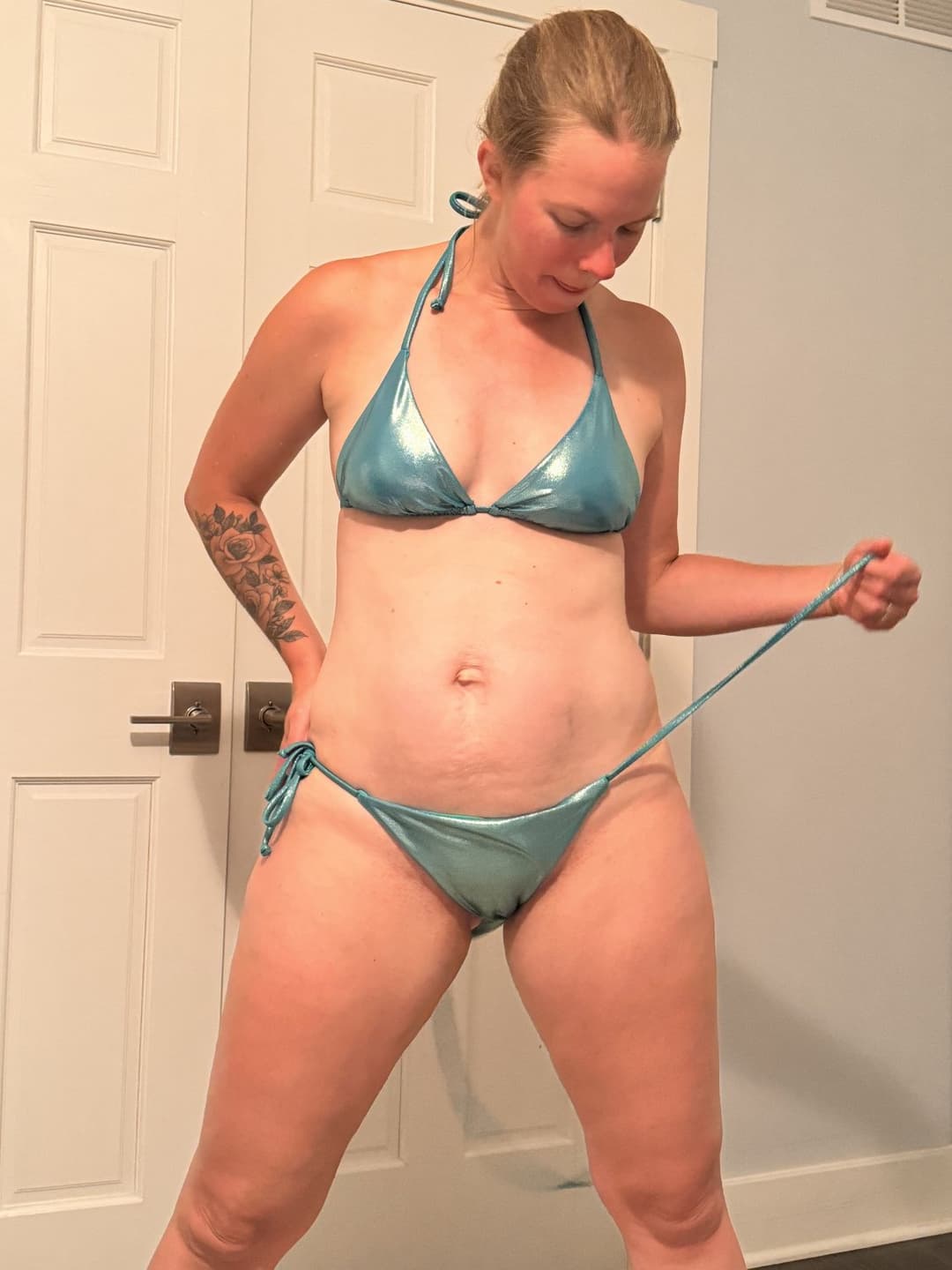 Amateur wife Bikini Strip Selfies