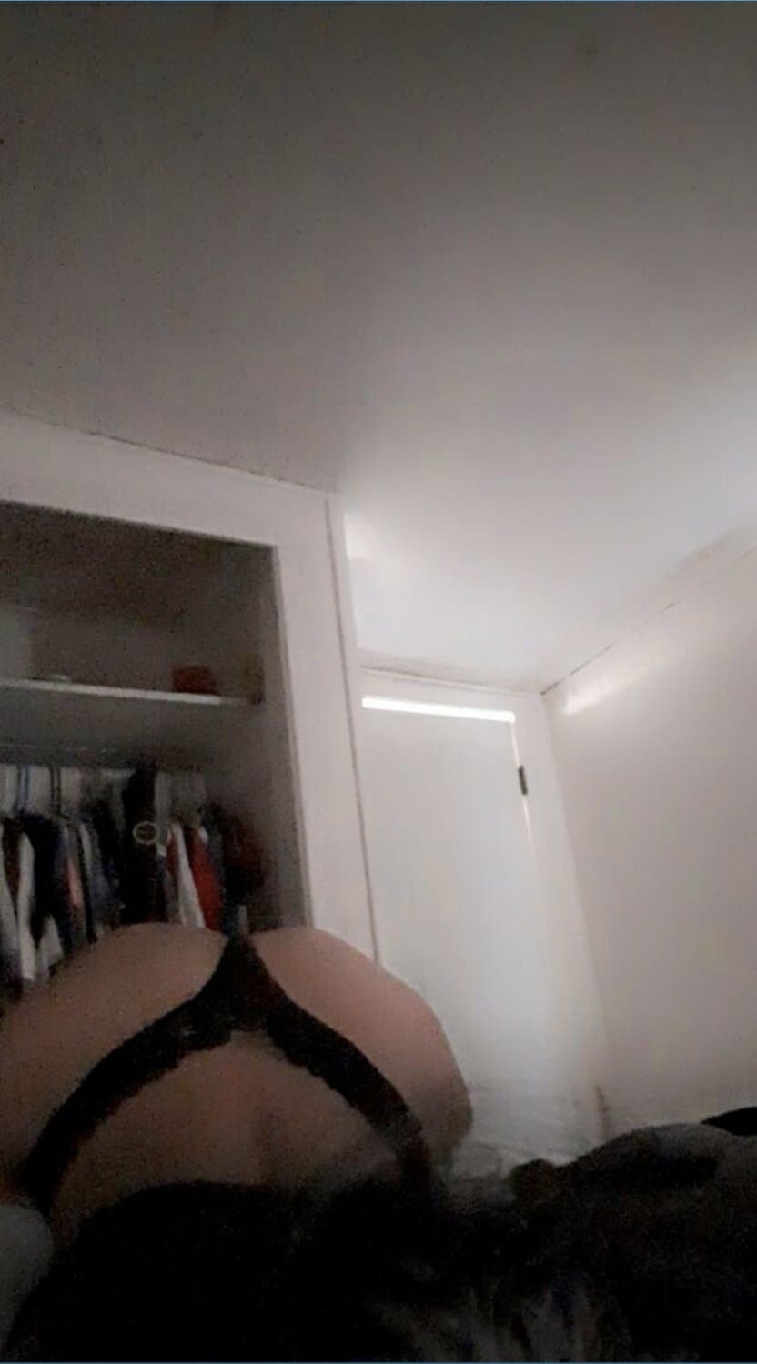 Click to view full size Petite Arizona Slut