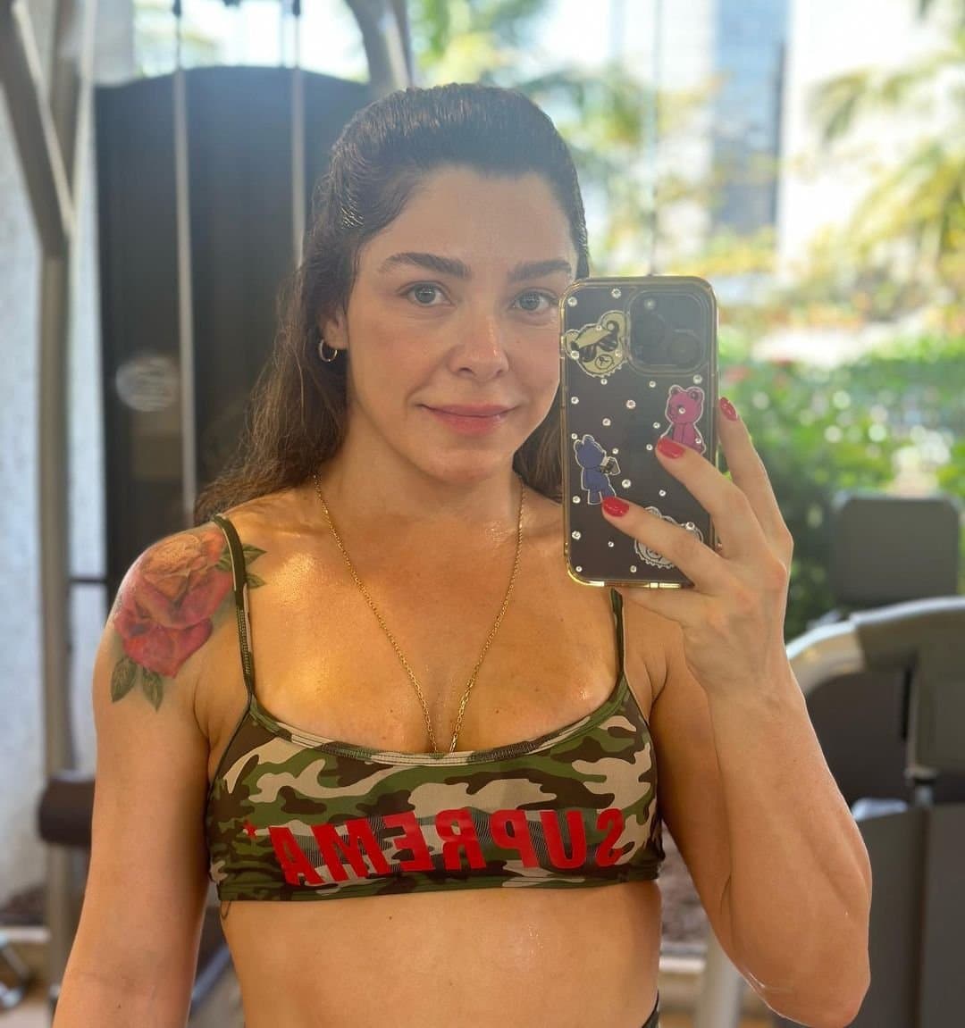 Latina pop icon, anal from BBC bodyguard, cumshot drips into pussy