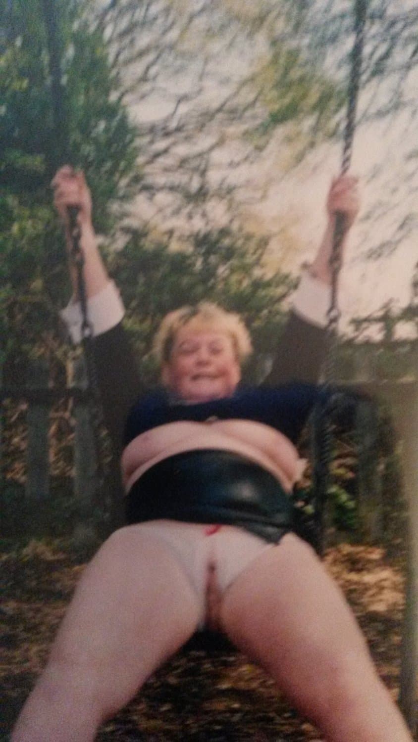 Post and share my wife .ask for more pics