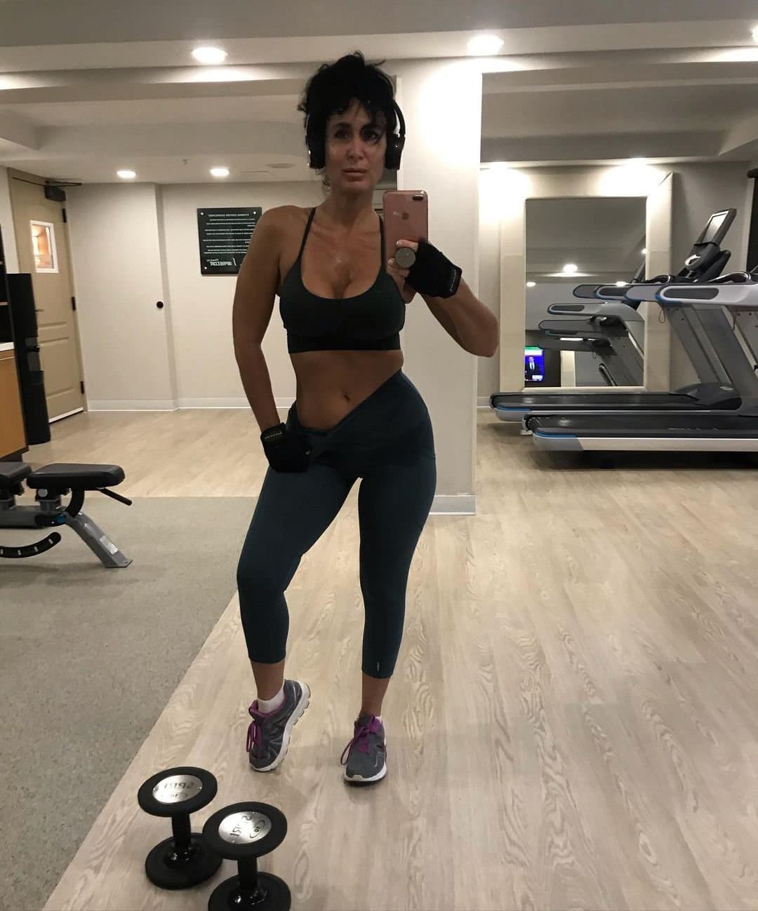 Milf with the best dick sucking lips