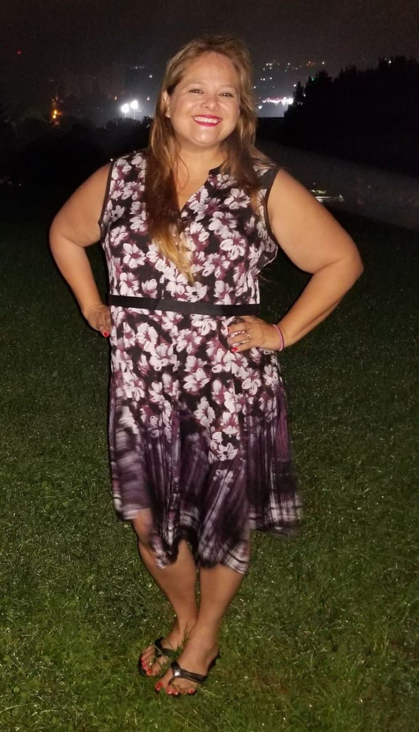 Click to view full size Filthy kik milf veronicagarza28 showing off the anal and cumwhore she is. Kik me to show off yours