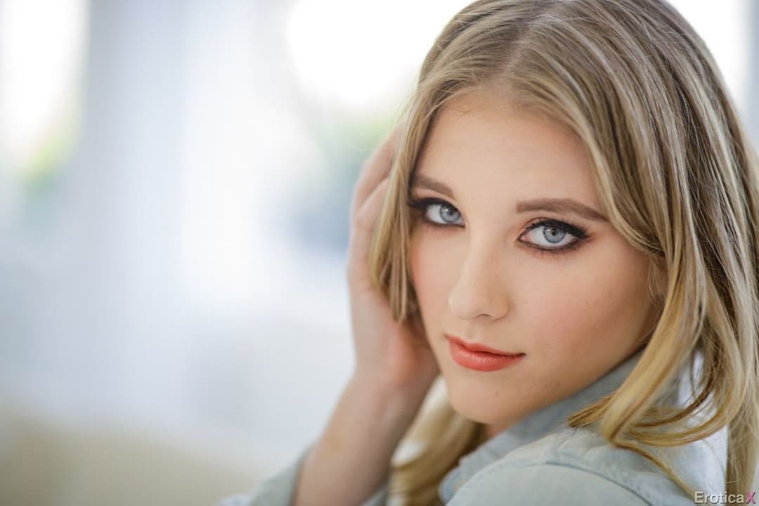 Melody Marks face tease (cumshots, fucking etc)